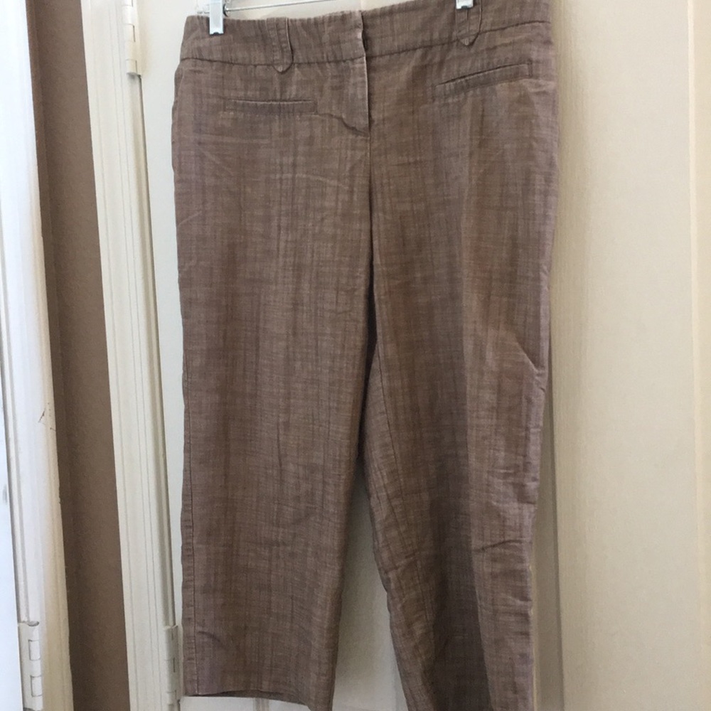 FINAL MARKDOWN Ladies apt.9 capris 8